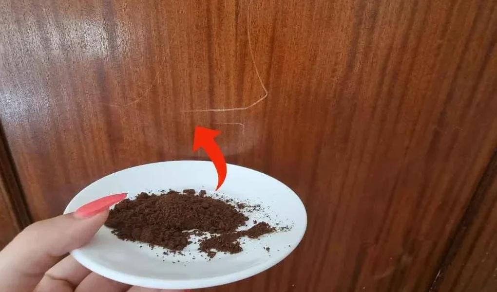 RAYONES EN LAS PUERTAS DE MADERA, CÓMO REMEDIARLOS EN UN INSTANTE: NO LOS VOLVERÁ A VER NUNCA MÁS